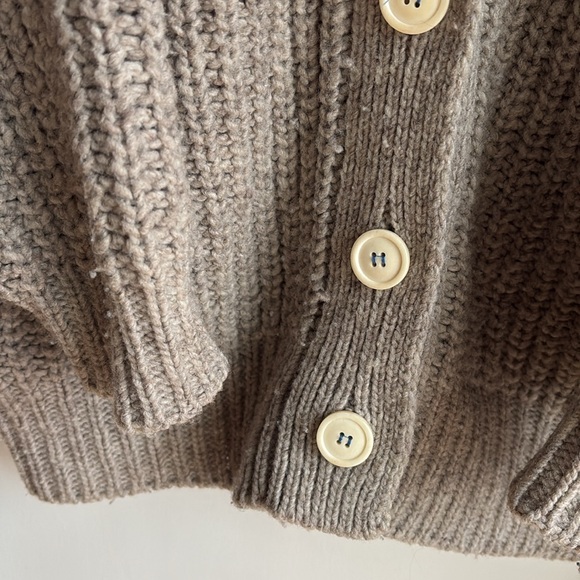 Babaa No 19 Cardigan in Mist - Picture 2 of 4